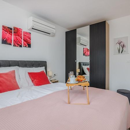 Modern Apartments Elle Malinska Vantacici Extérieur photo