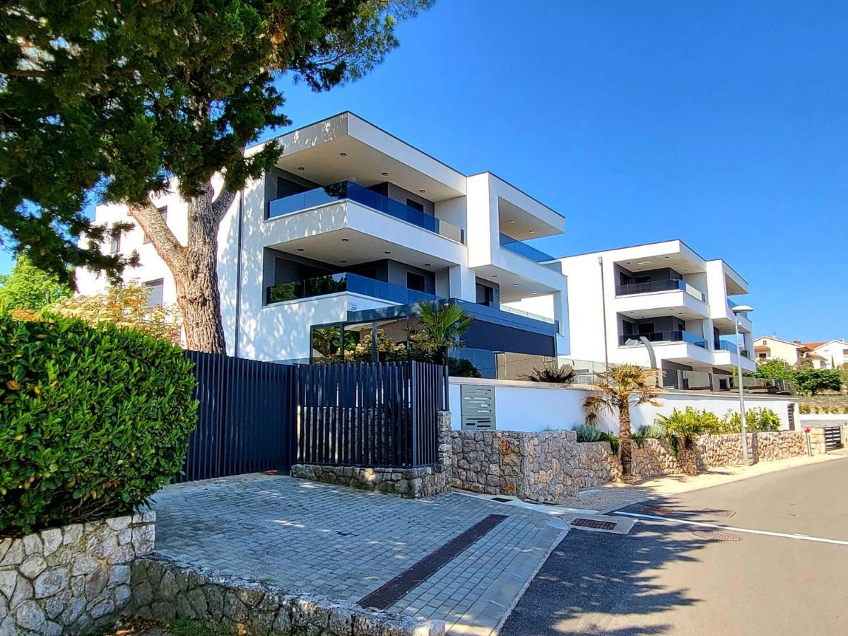 Modern Apartments Elle Malinska Vantacici Extérieur photo