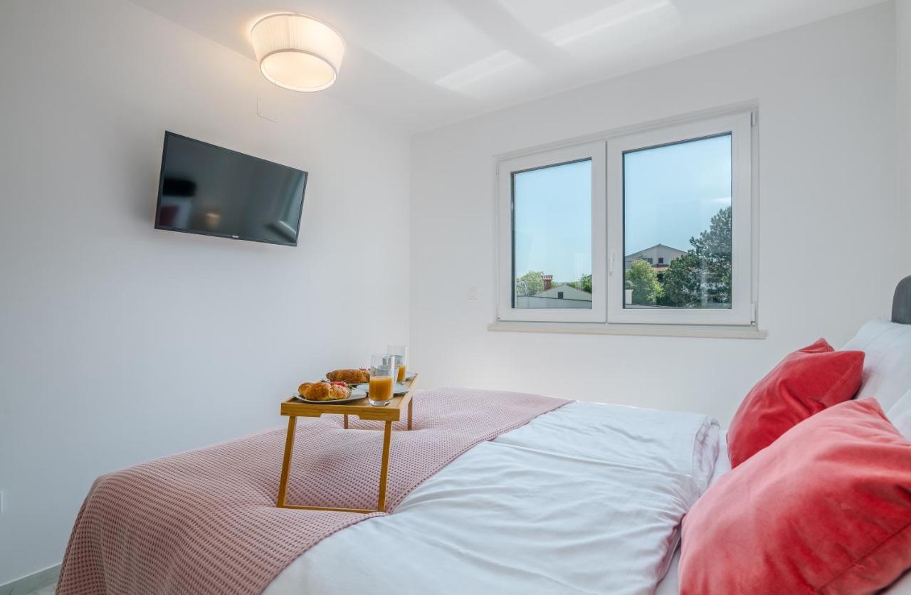 Modern Apartments Elle Malinska Vantacici Extérieur photo