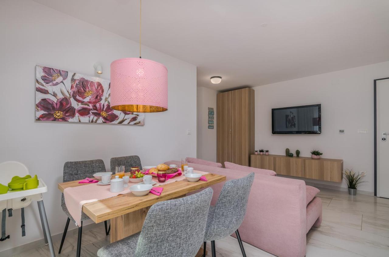 Modern Apartments Elle Malinska Vantacici Extérieur photo