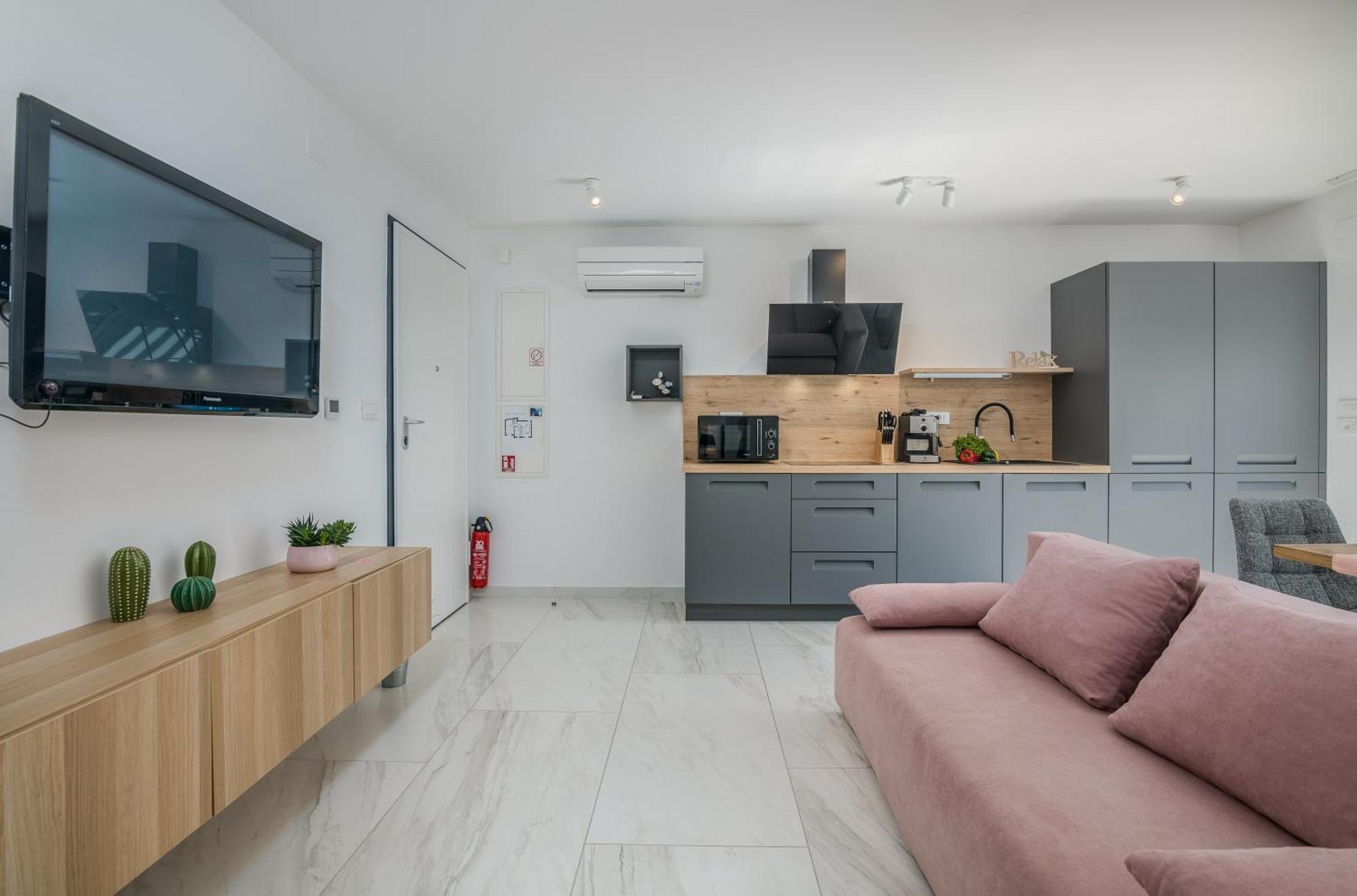Modern Apartments Elle Malinska Vantacici Extérieur photo