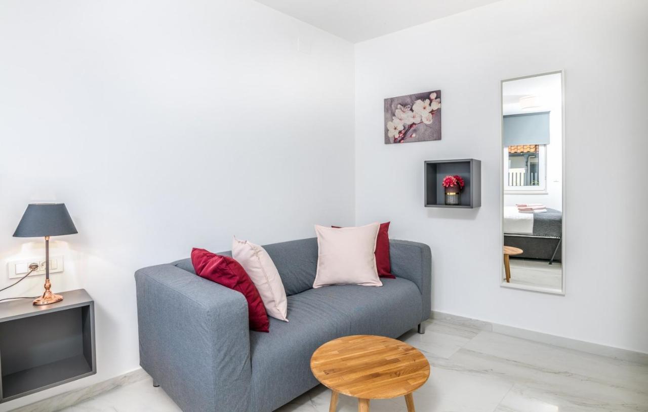 Modern Apartments Elle Malinska Vantacici Extérieur photo
