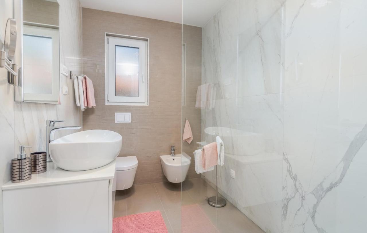 Modern Apartments Elle Malinska Vantacici Extérieur photo