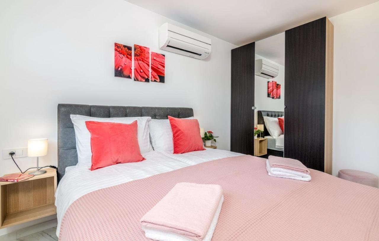 Modern Apartments Elle Malinska Vantacici Extérieur photo