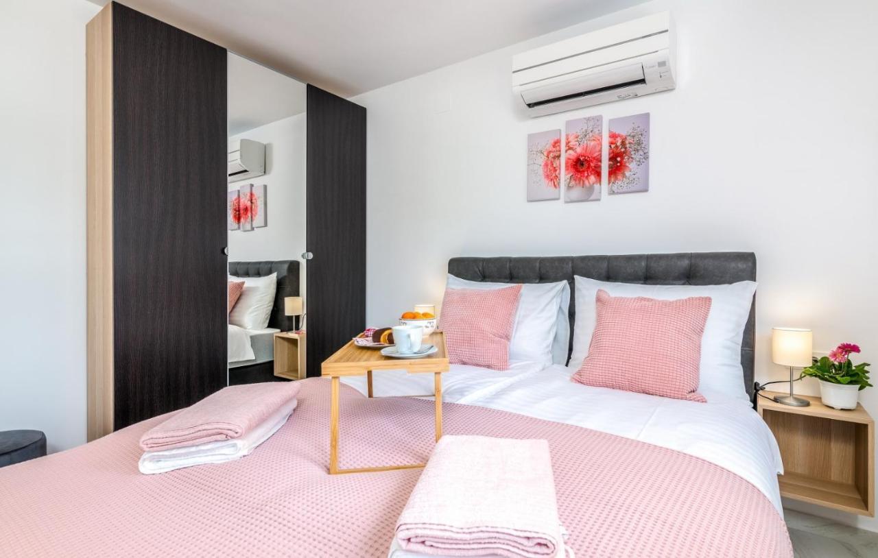 Modern Apartments Elle Malinska Vantacici Extérieur photo